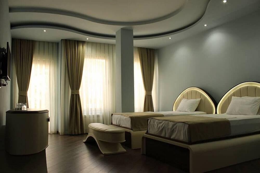 Light Palace Hotel