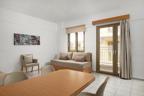 Acropolis Apartments