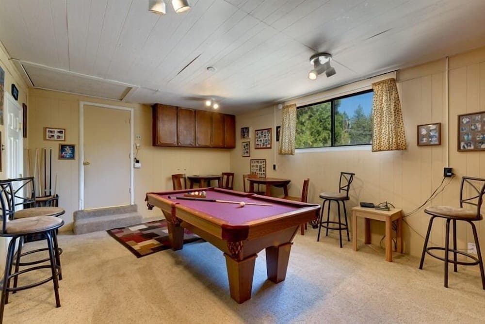 3221 Marlette Circle