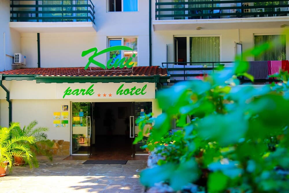Kini Park Hotel