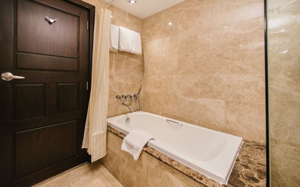 Al Meroz Hotel Bangkok - The Leading Halal Hotel
