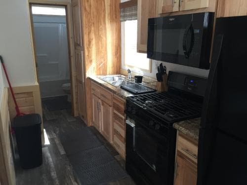 Sunset Lakes RV Resort