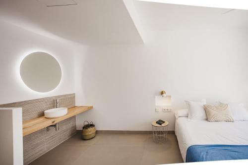 HOSTAL XUROY