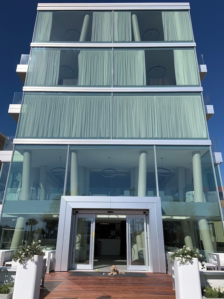 Hotel Commodore