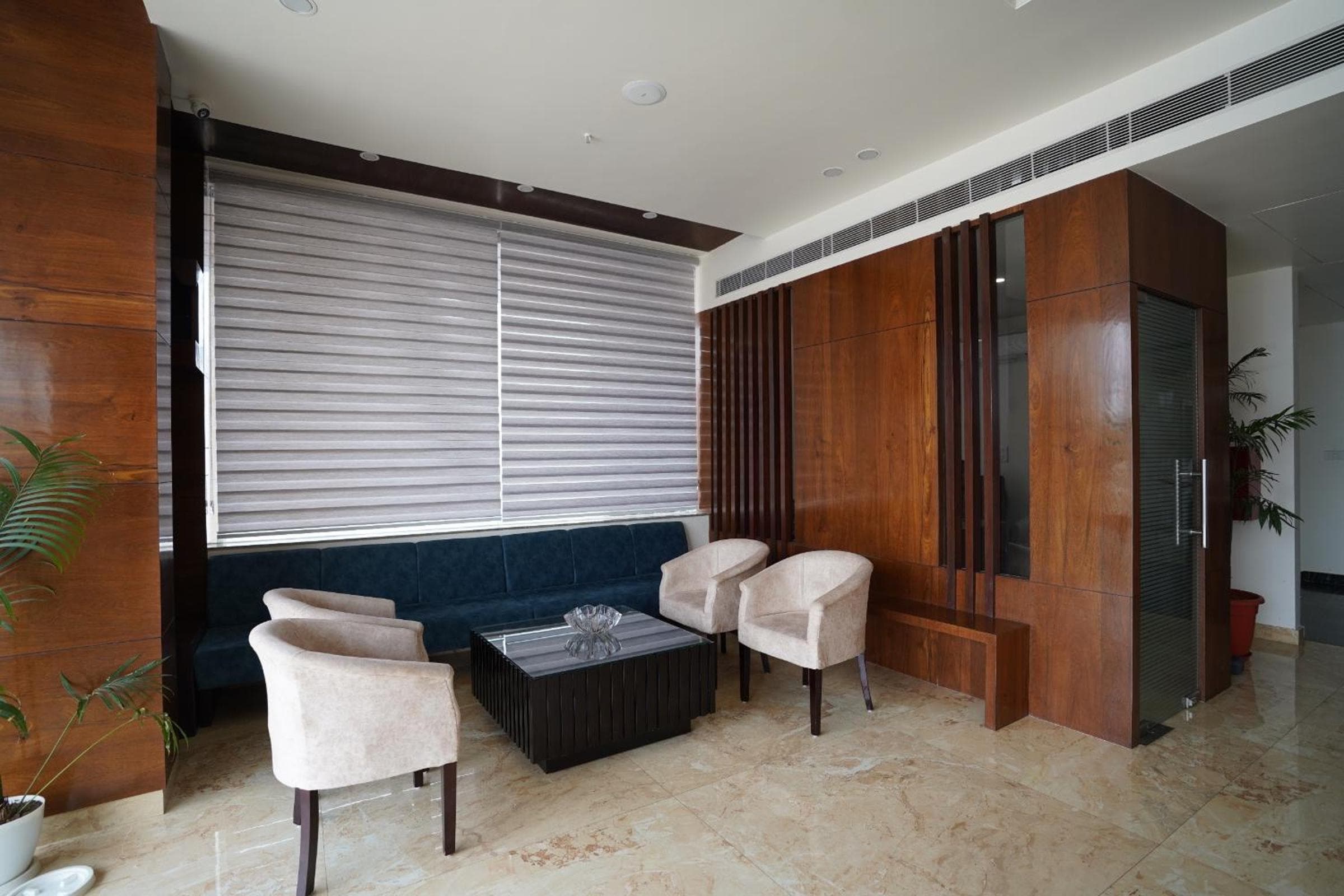 Nuitee hotel image