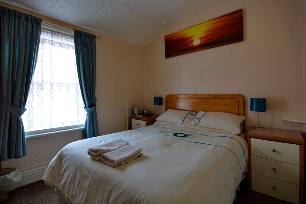 Shazron Guest House