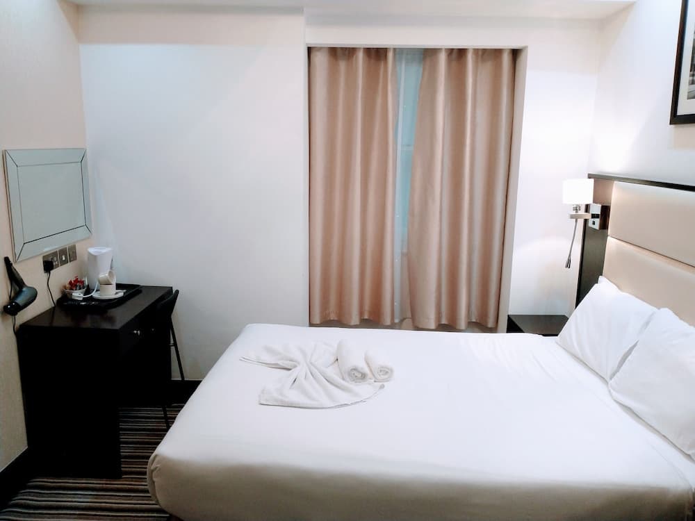 Edward Hotel