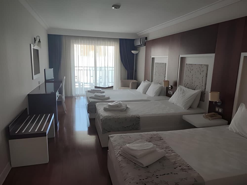 Sentinus Beach Hotel