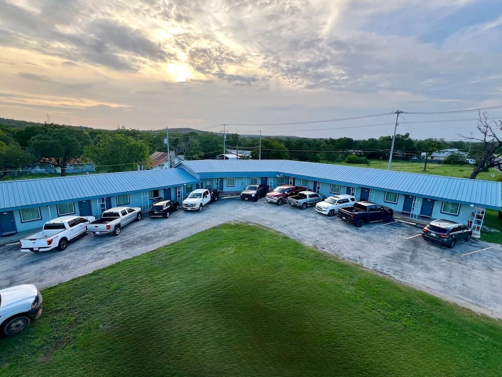 Arrowhead Motel