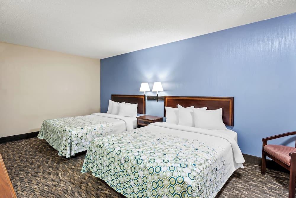 HomeTowne Studios by Red Roof Yuba City Bonanza - Marysville