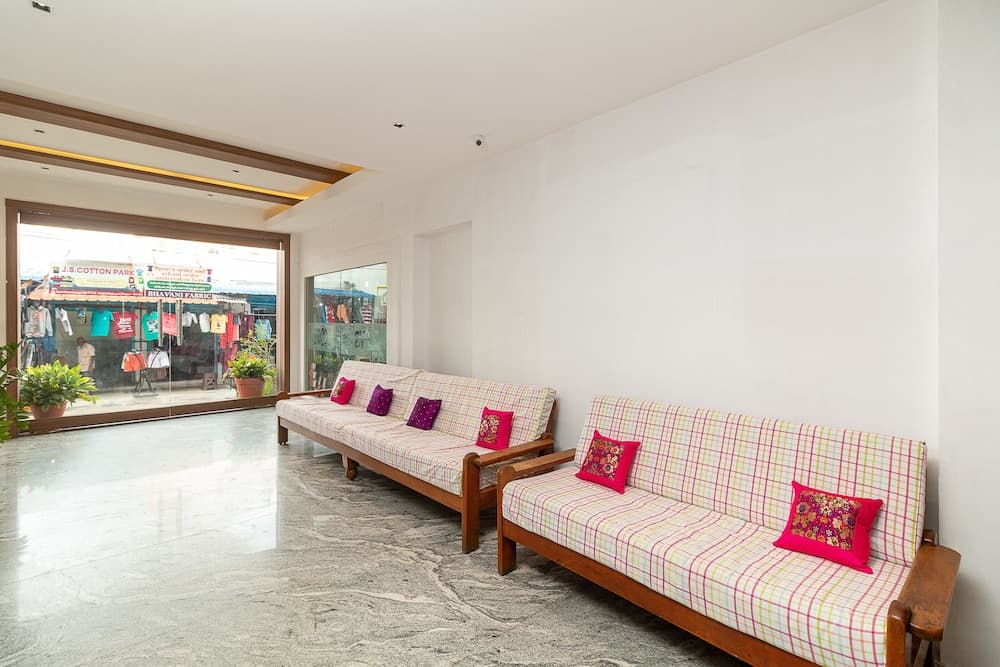 OYO 40877 Pvslodge