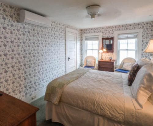 Snug Cottage