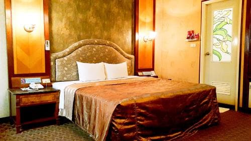 Micky Motel