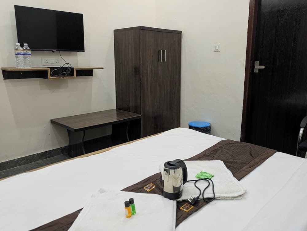 Hotel Nidhivan Dham