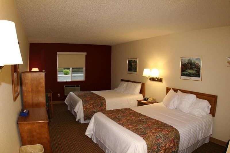 Lake House Hotel