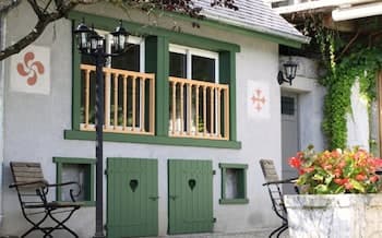 Maison Mayou