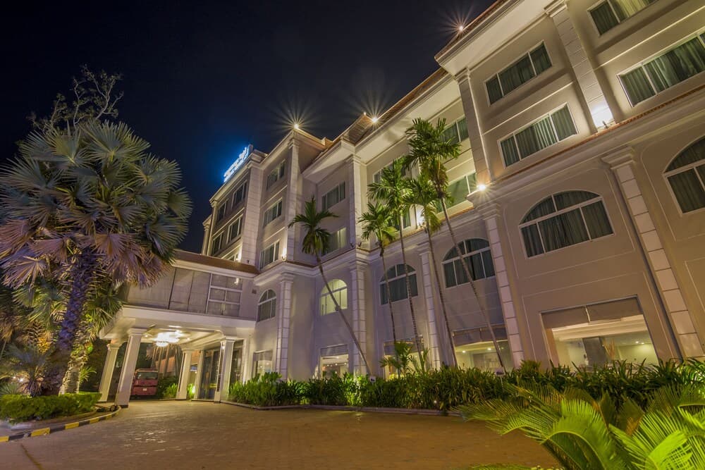 Angkor Riviera Hotel