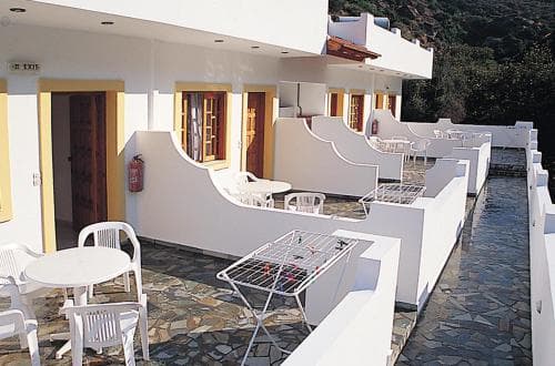 Minos Apartments