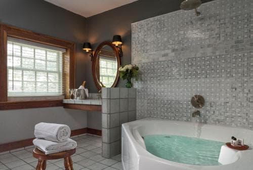 Historic Smithton Inn