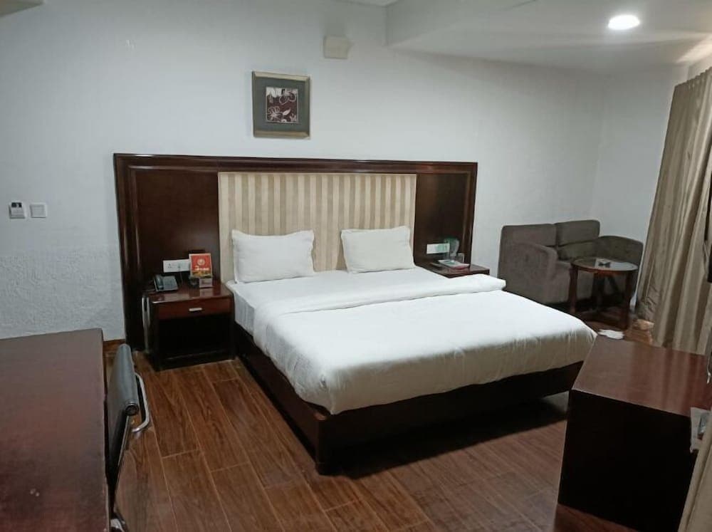 Dev Aadi Hotel