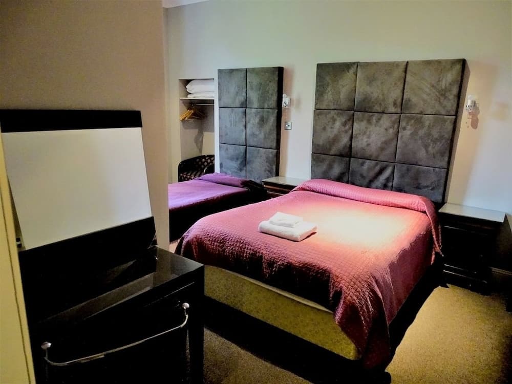 Thrums Hotel