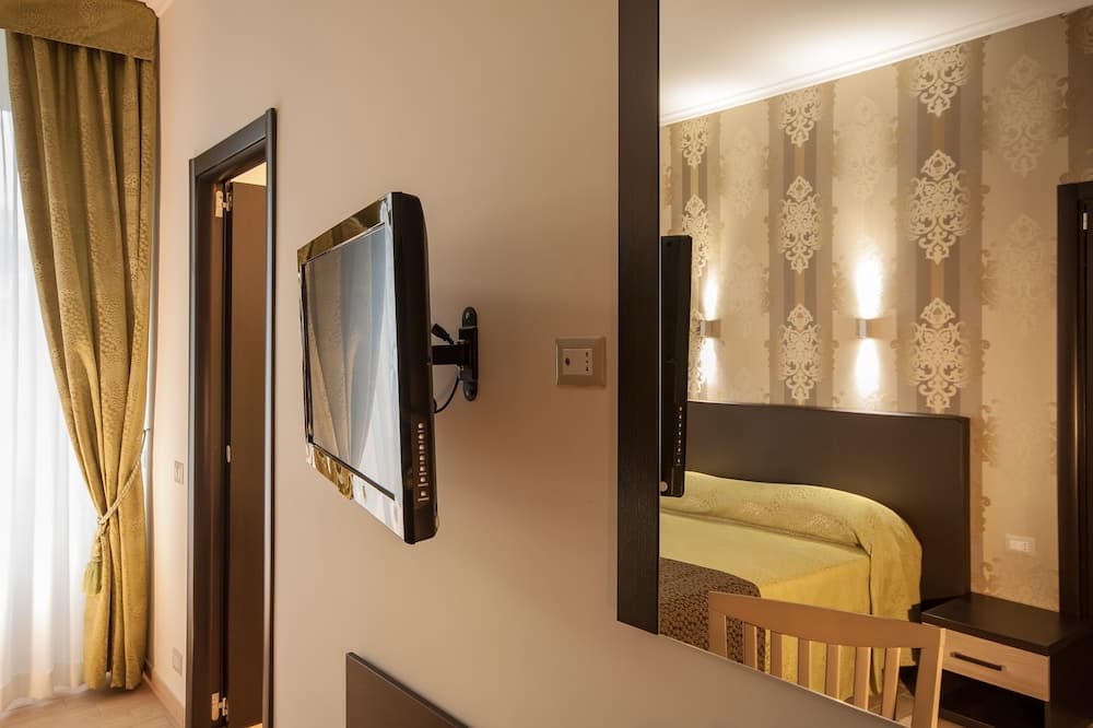 Rome King Suite