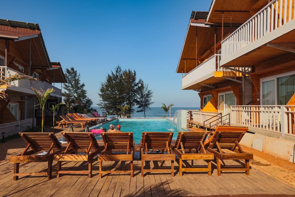 DALLAS BEACH RESORTS