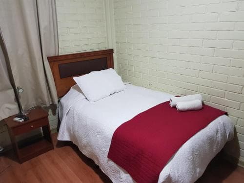 Hostal Almenas