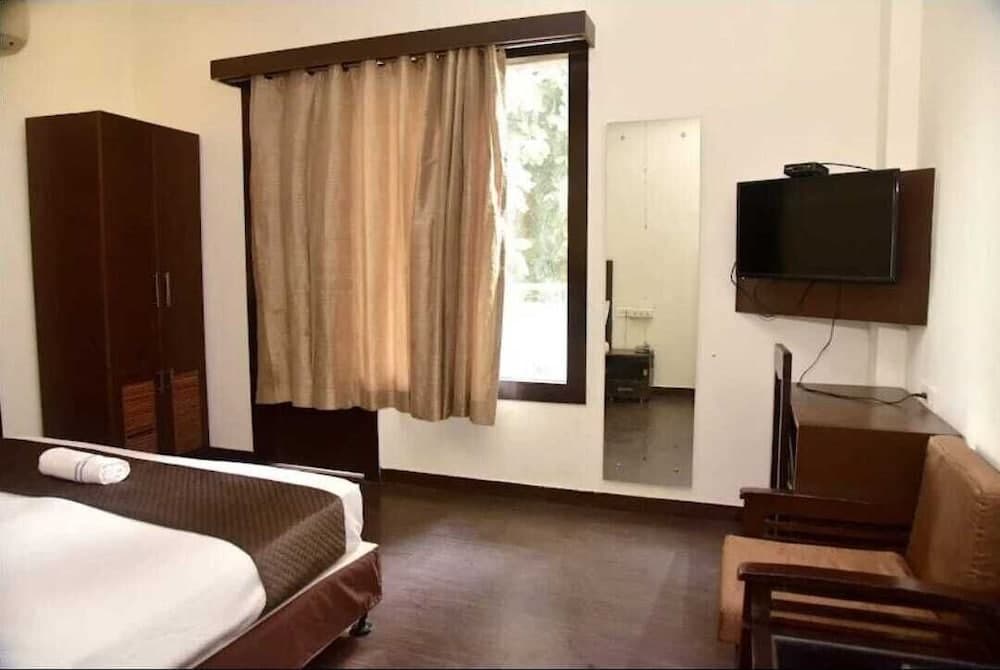 Silver Tree Hotel