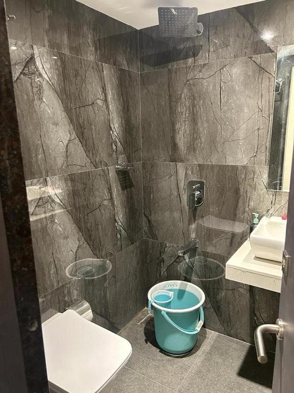 MIG SUITES