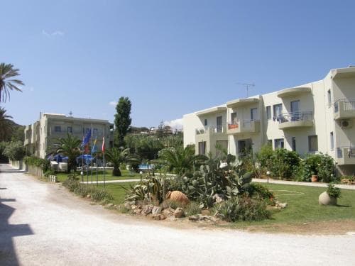 Rania Beach Hotel
