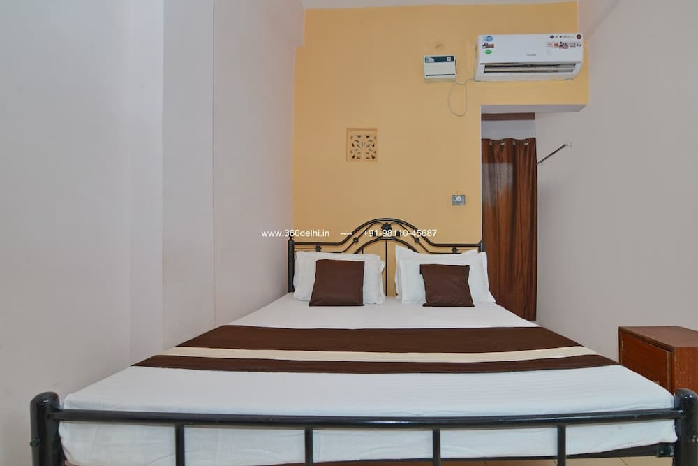 Ave Maria Guest House