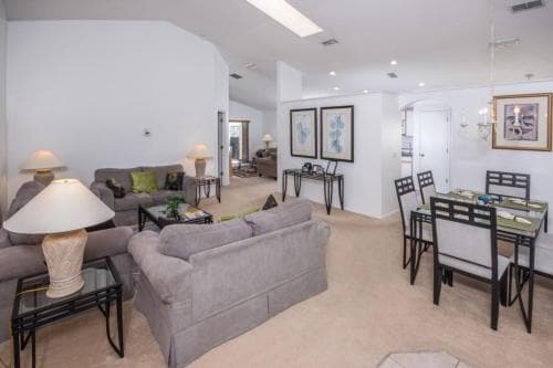 Johns Hampton Lakes Villa