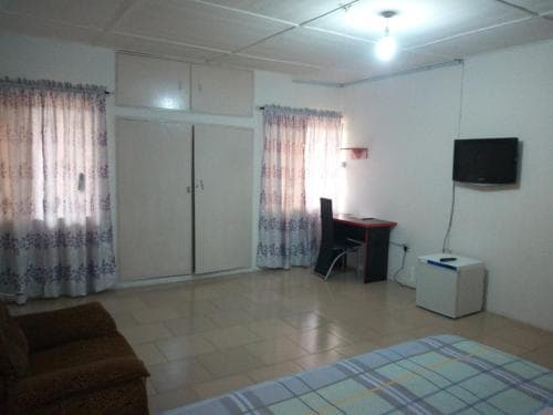 Red Clover Hotel