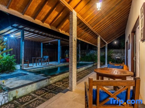 Surya Villa Manggis