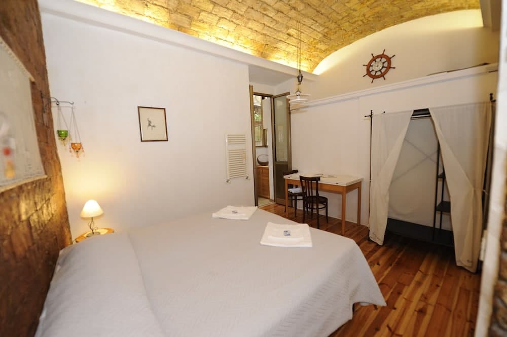 B&b Chain Gallienus