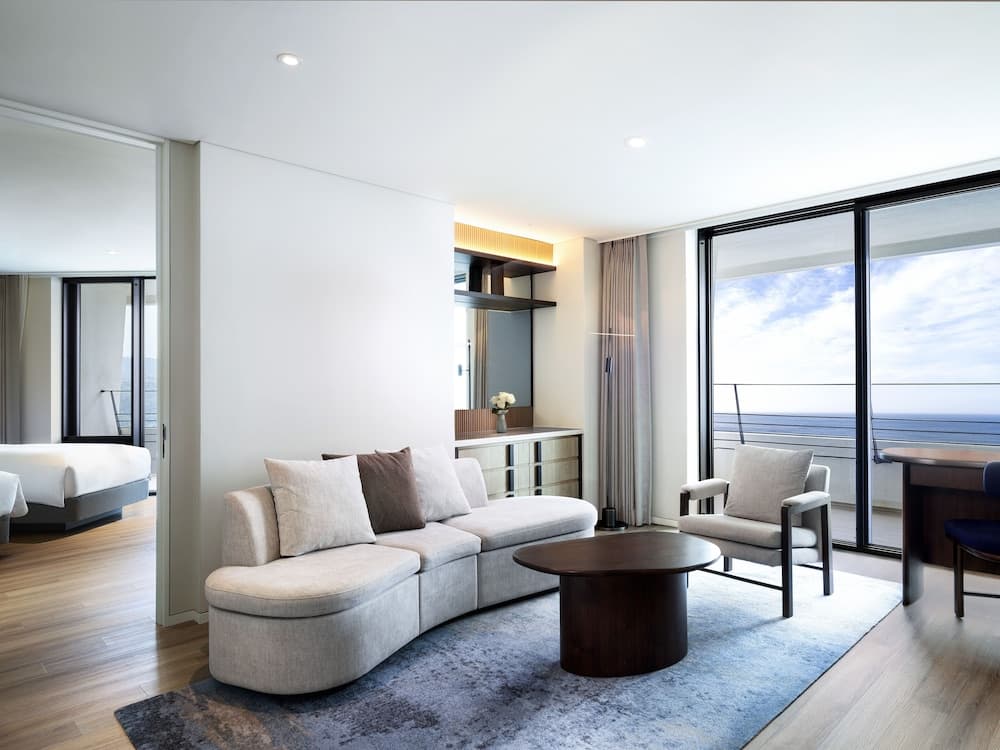 Parnas Hotel Jeju