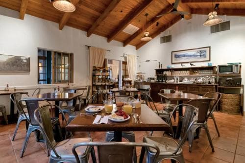 El Pueblo Inn