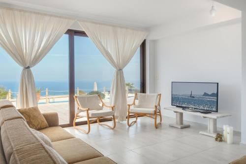 Villa Anemomylos
