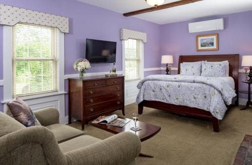 1802 House Bed and Breakfast