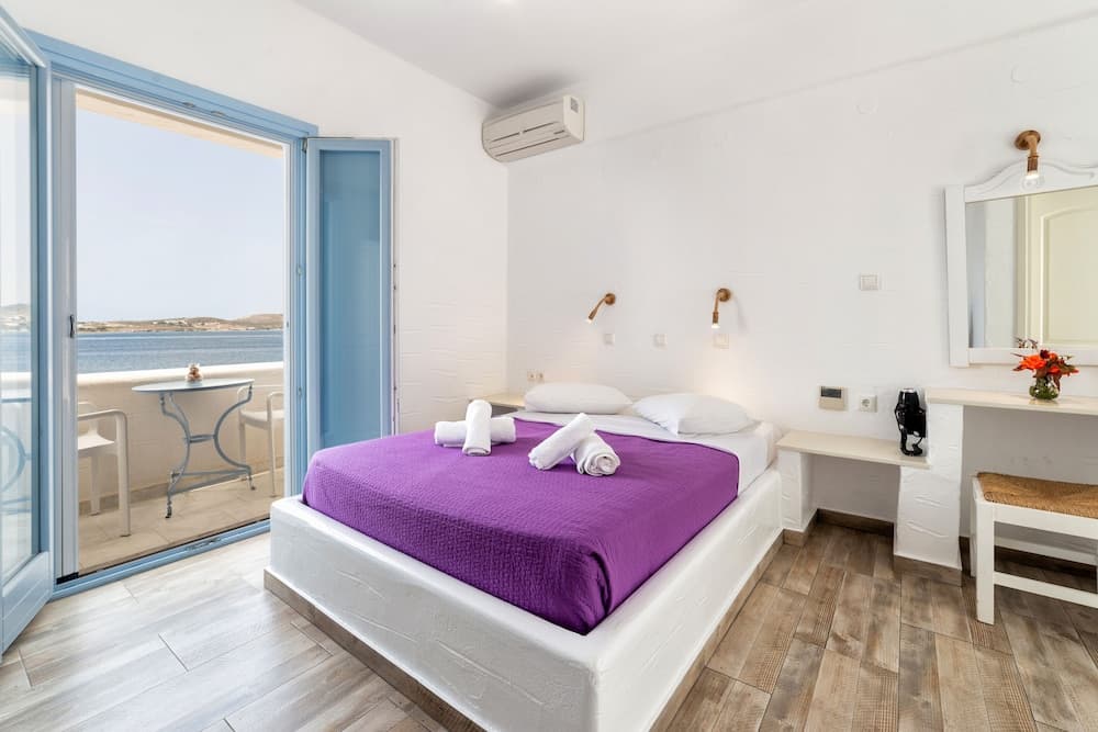 Stratos Apartments & Studios