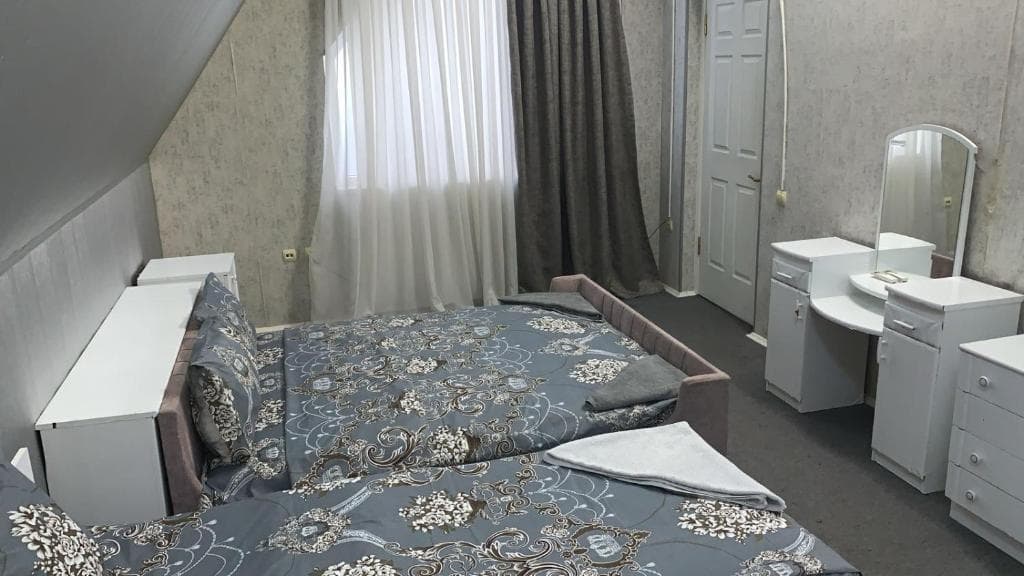 Ekonom Hostel Nizami Street