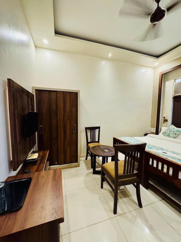 Sahani Hotel