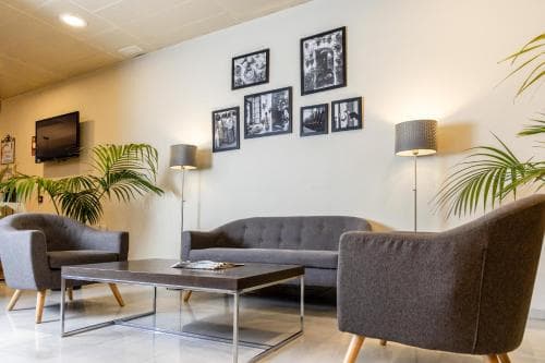 Hotel Serrano