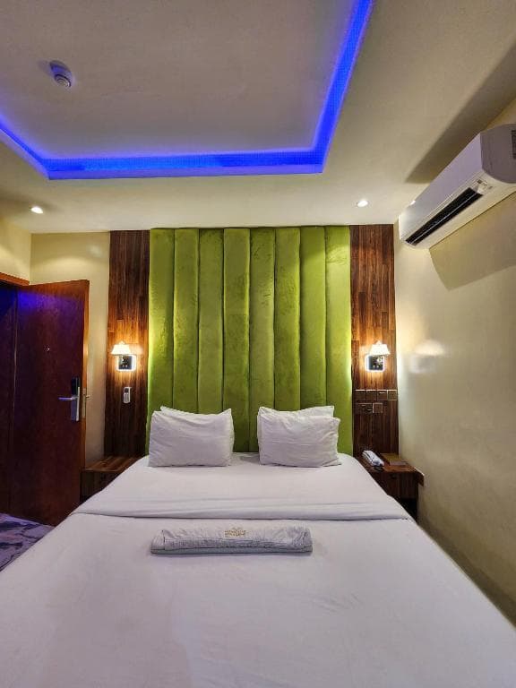 Masters Class Hotel