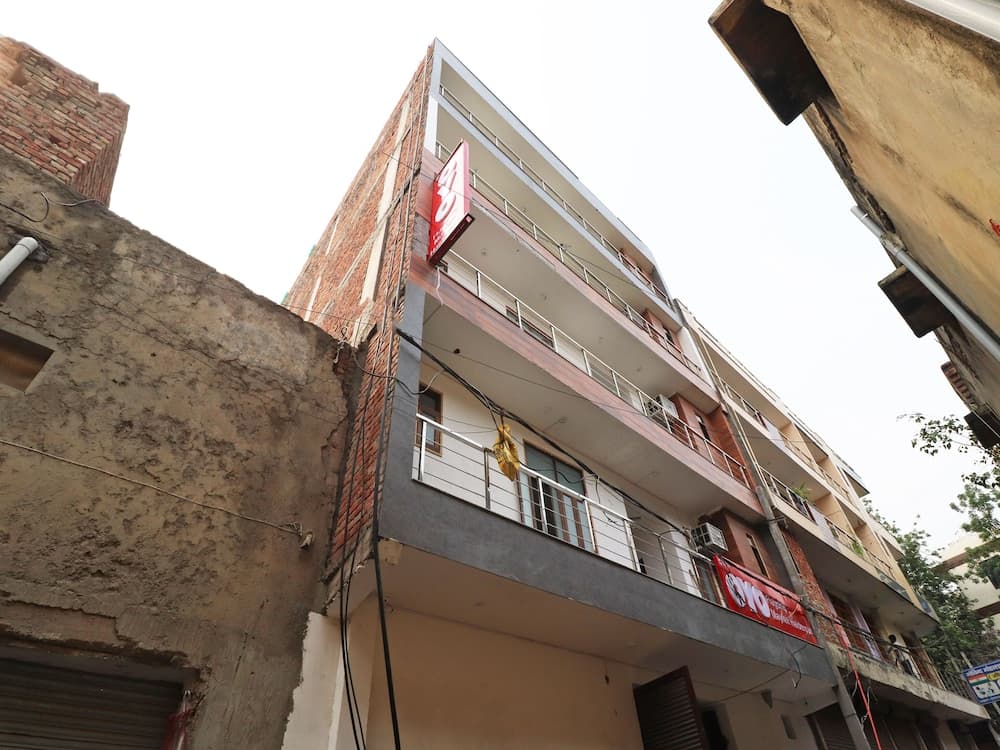 OYO Flagship 39677 Haiderpur Rd