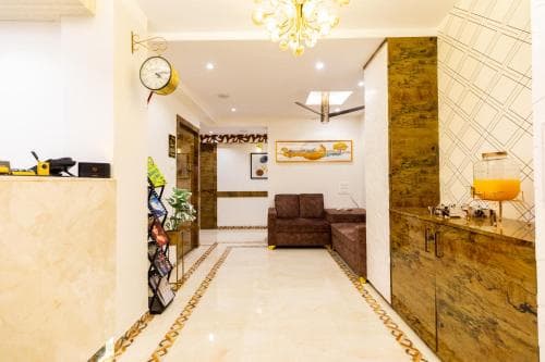 Hotel Larmont Luxury