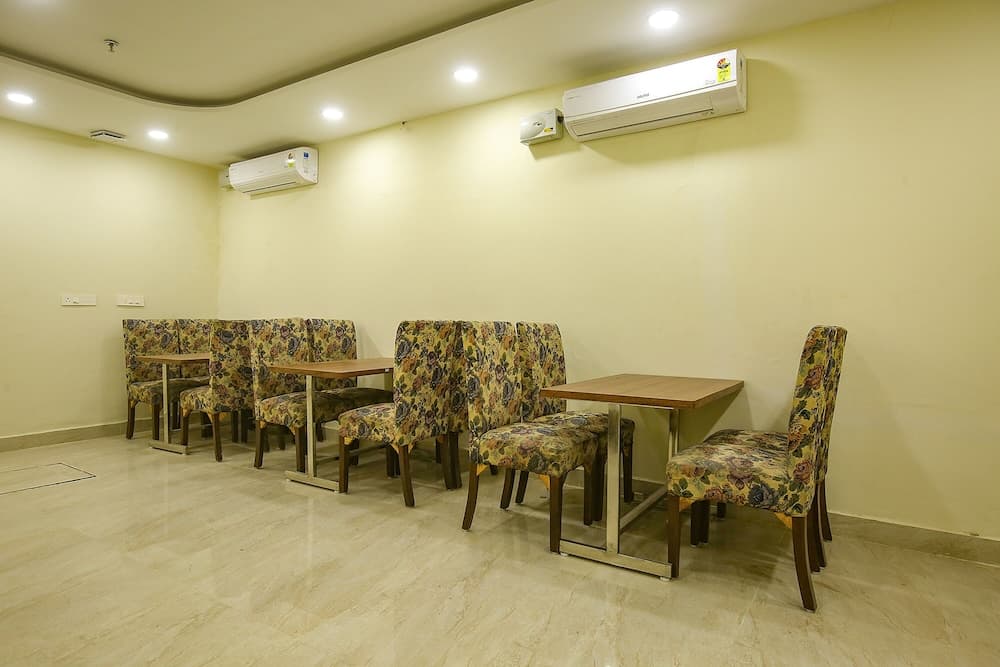 FabHotel Melano