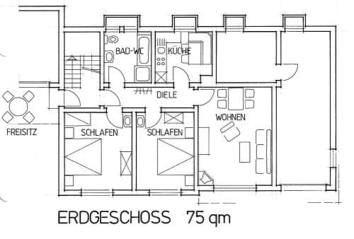 A detailed floor plan of a cozy 75 square meter ground-floor apartment featuring a living room, two bedrooms, a kitchen, bathroom, and a free-time area, ideal for travelers seeking compact yet functional living spaces.