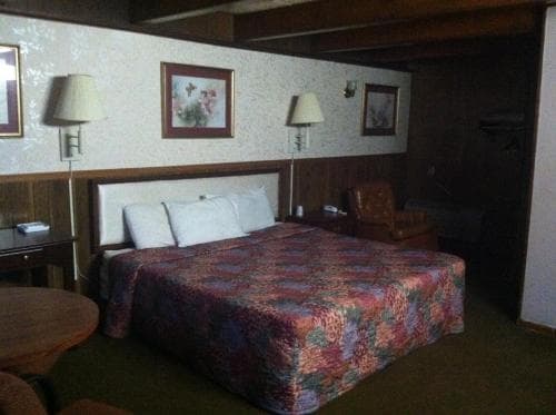 B & J Motel
